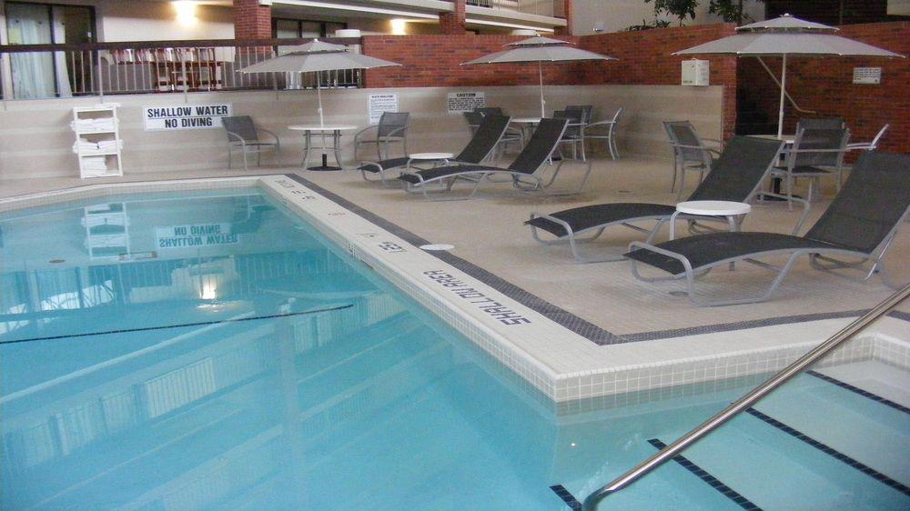Holiday Inn Oakville Centre By Ihg מראה חיצוני תמונה
