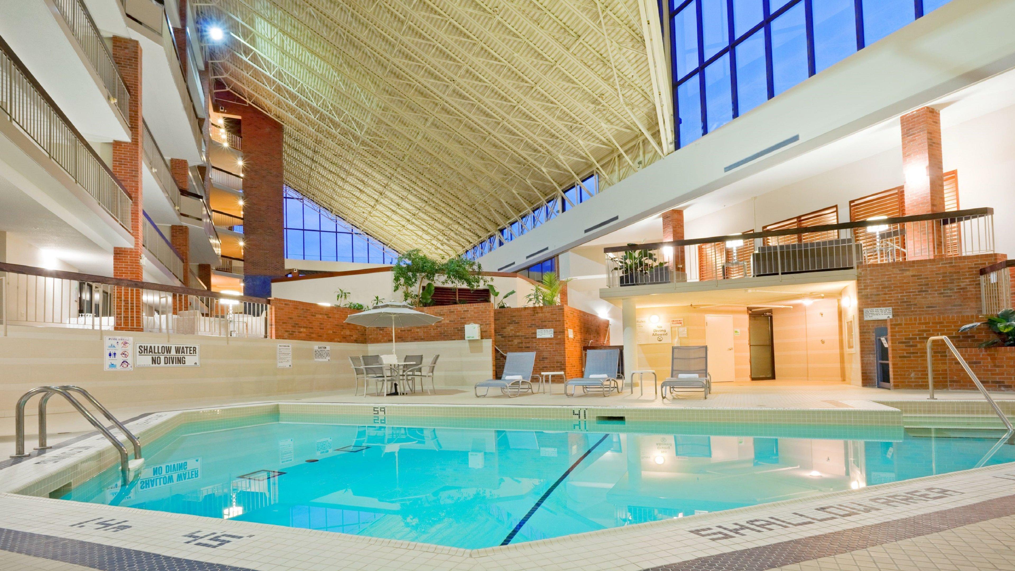 Holiday Inn Oakville Centre By Ihg מראה חיצוני תמונה