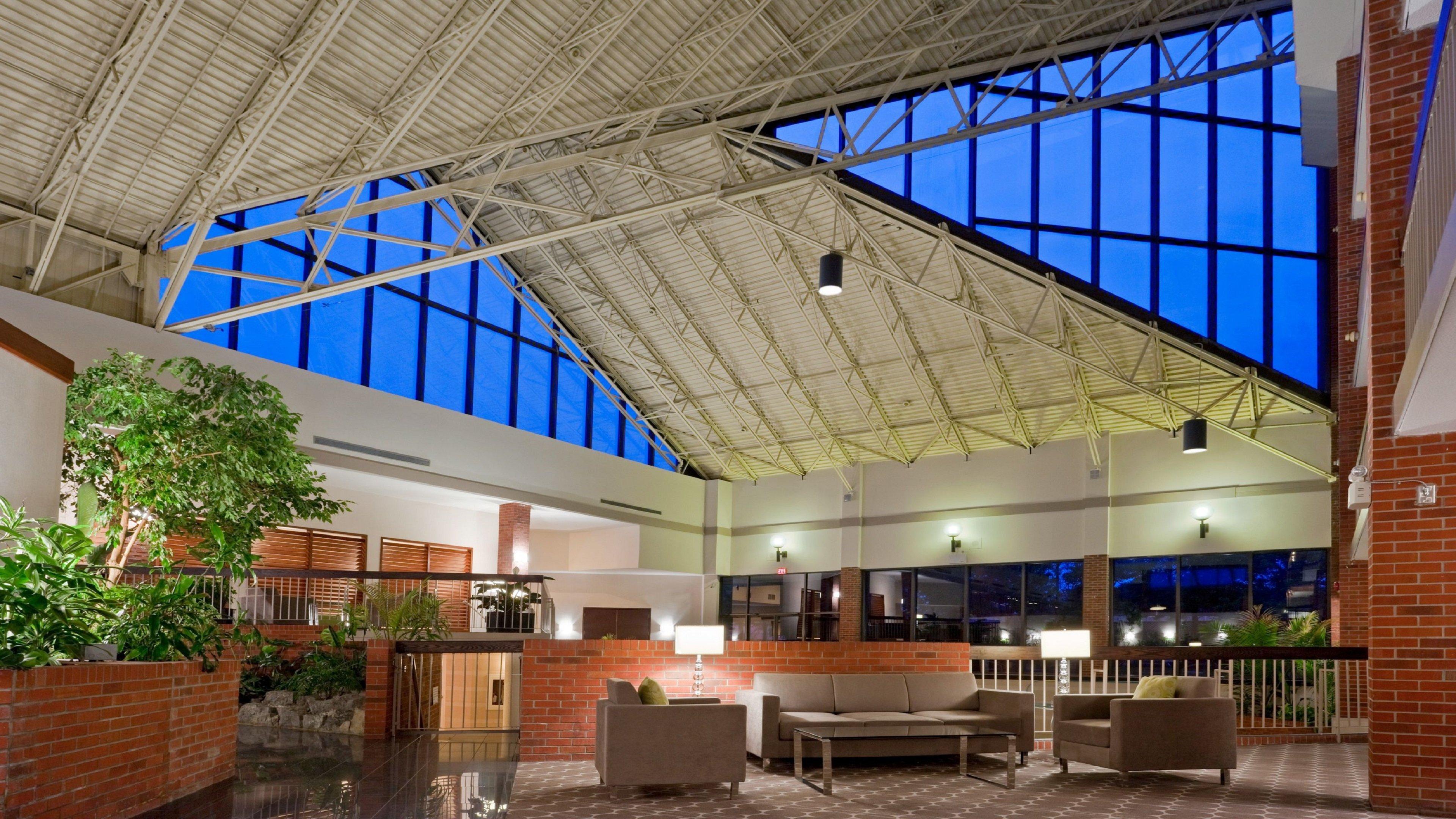 Holiday Inn Oakville Centre By Ihg מראה חיצוני תמונה