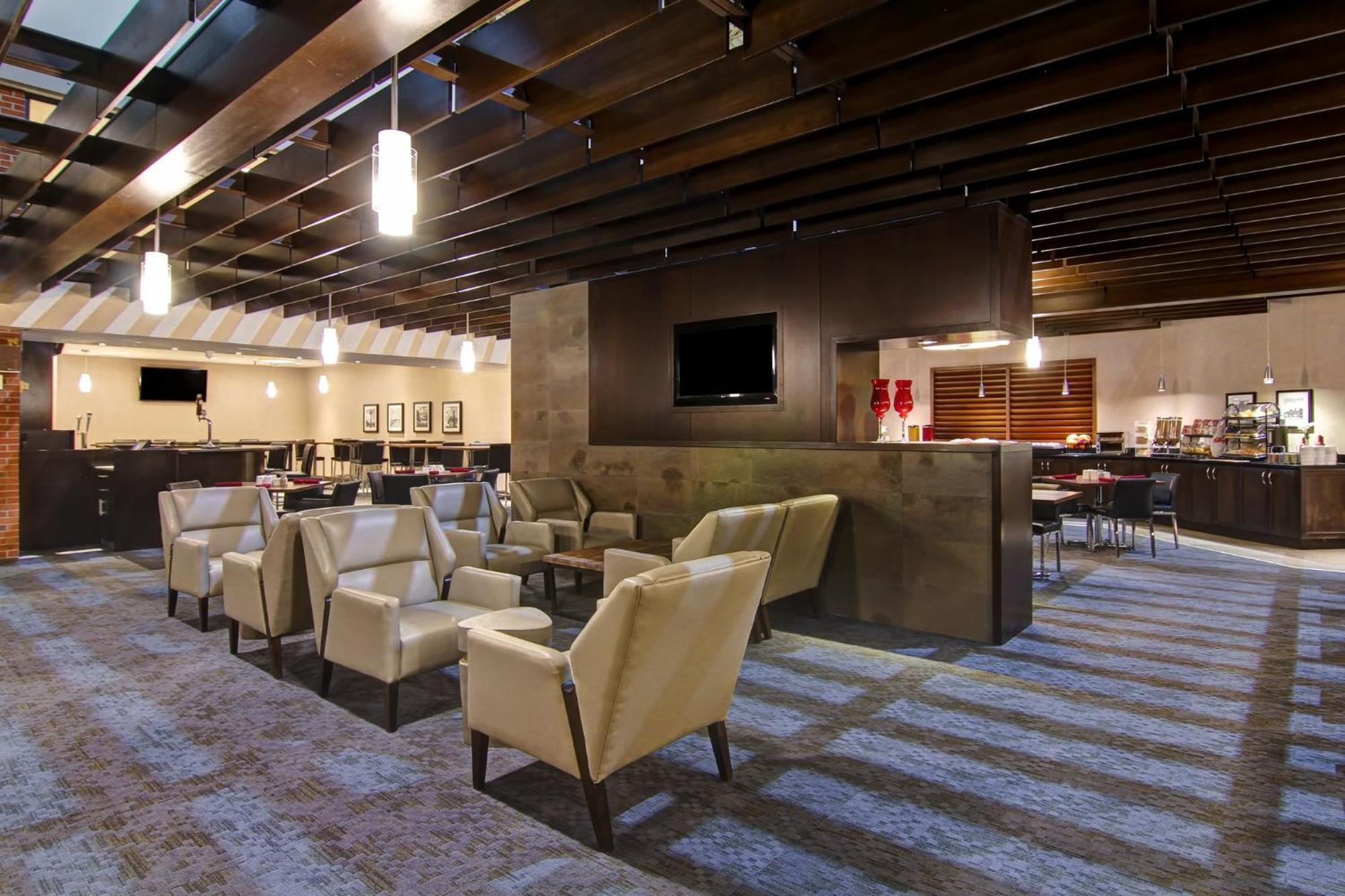 Holiday Inn Oakville Centre By Ihg מראה חיצוני תמונה