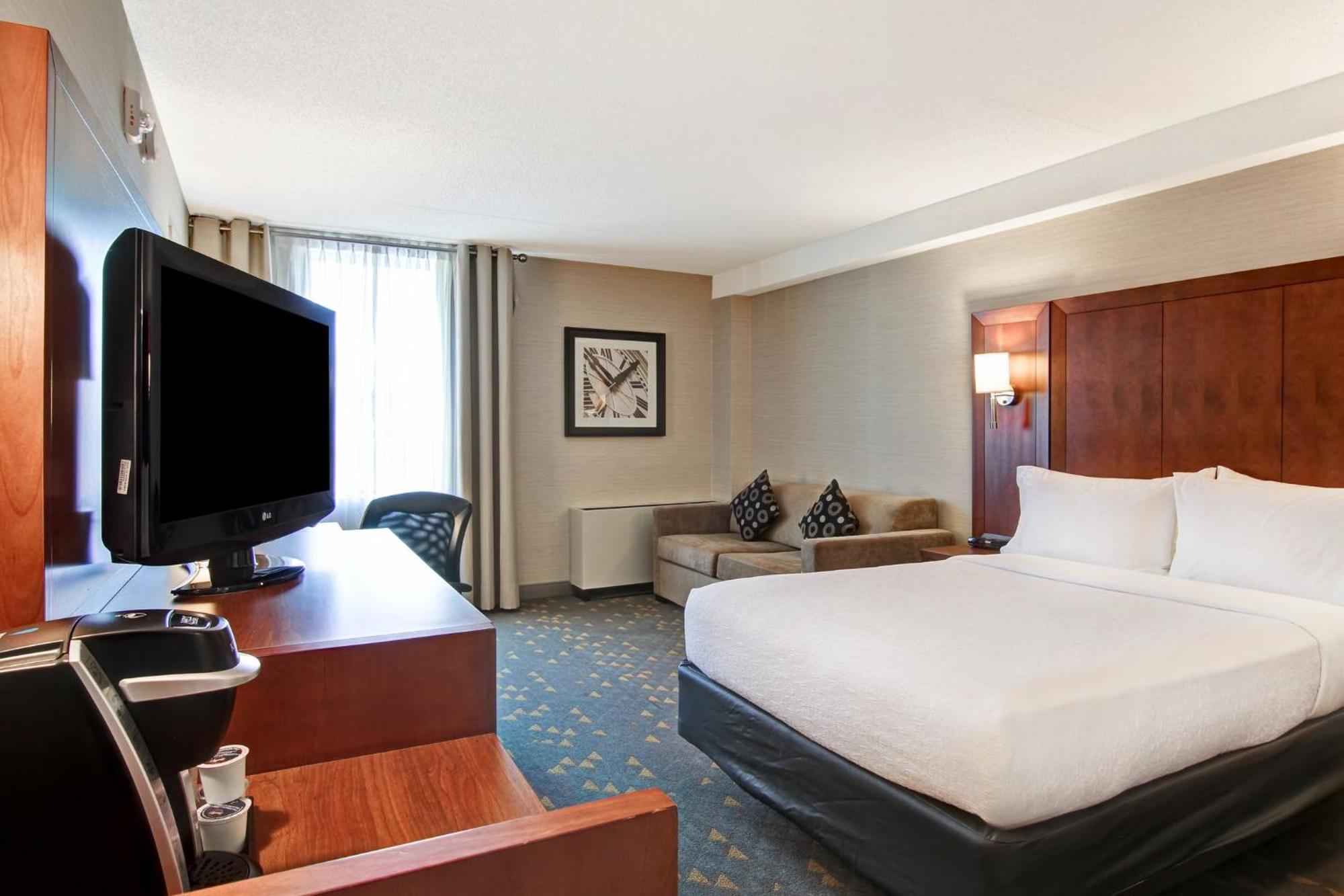 Holiday Inn Oakville Centre By Ihg מראה חיצוני תמונה