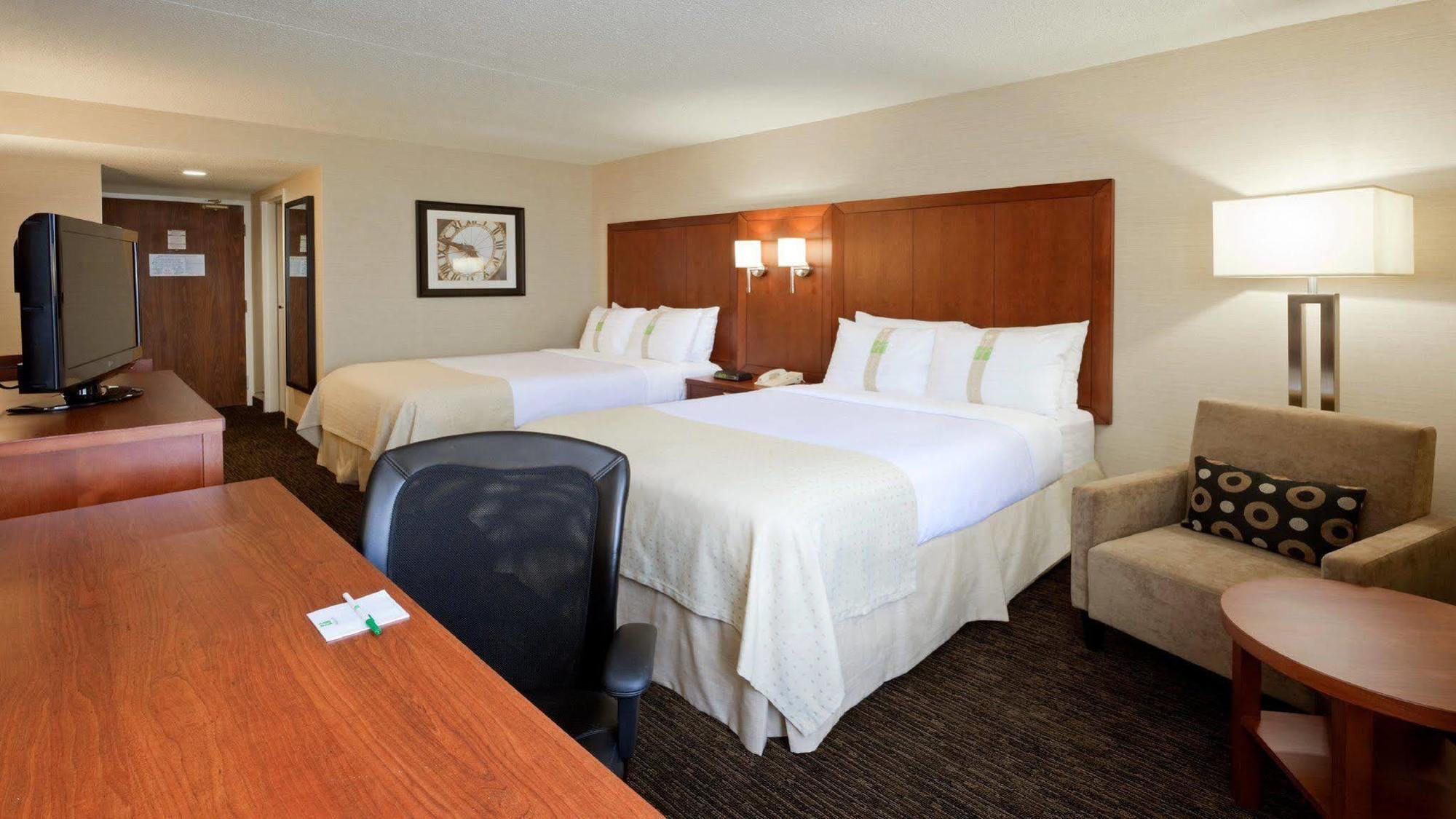 Holiday Inn Oakville Centre By Ihg מראה חיצוני תמונה