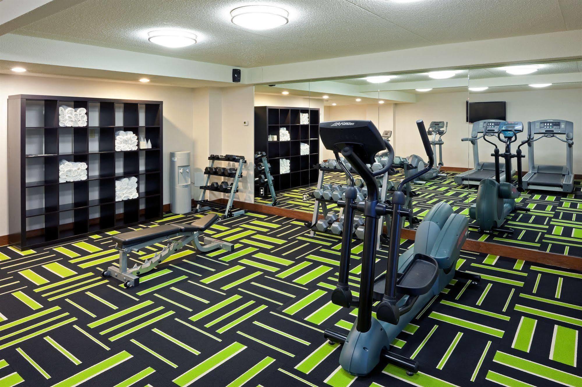 Holiday Inn Oakville Centre By Ihg מראה חיצוני תמונה